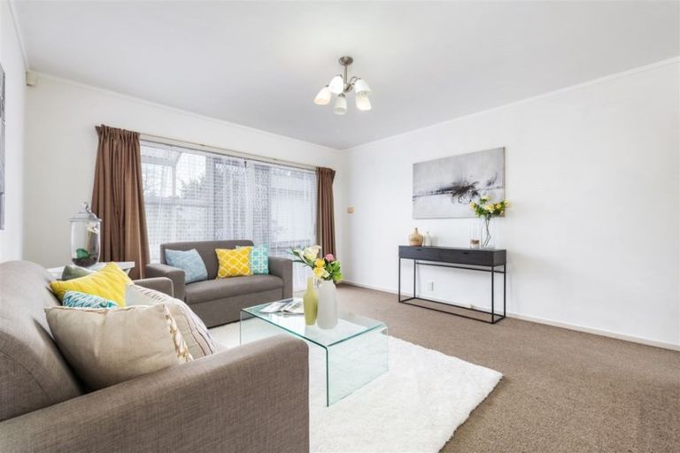 Photo of property in 3/17 Captain Scott Road, Glen Eden, Auckland, 0602