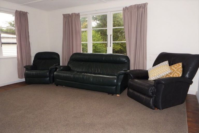 Photo of property in 7 Rangatira Road, Hunterville, 4730
