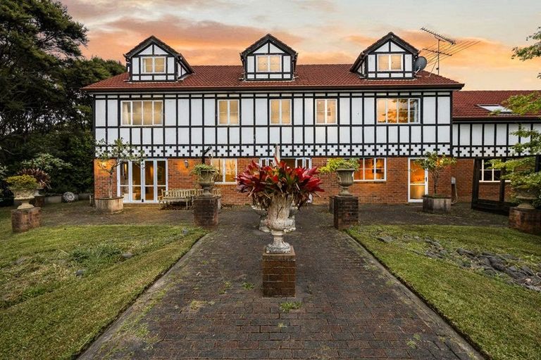 Photo of property in 233 Paremoremo Road, Lucas Heights, Auckland, 0632