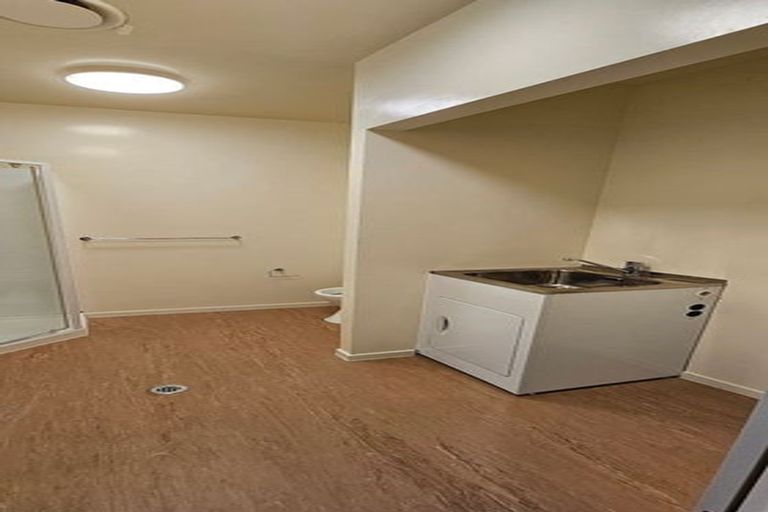 Photo of property in 16/242 Great North Road, Henderson, Auckland, 0612