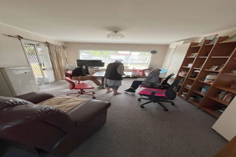 Photo of property in 676 Te Atatu Road, Te Atatu Peninsula, Auckland, 0610