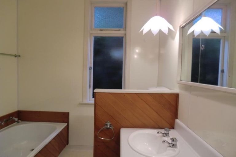 Photo of property in 76 Mansfield Avenue, St Albans, Christchurch, 8014