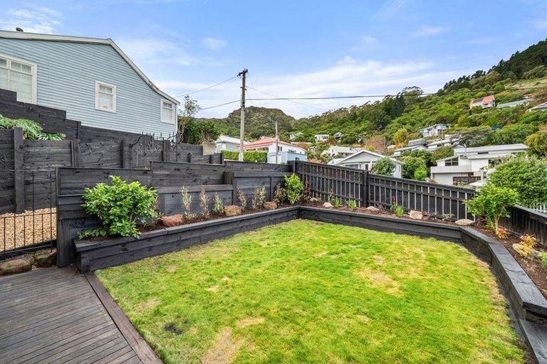 Photo of property in 2a Ripon Street, Lyttelton, 8082