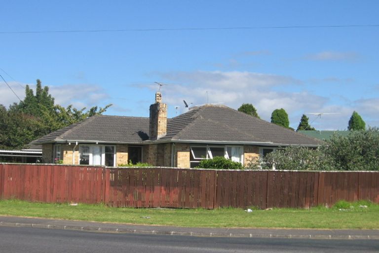 Photo of property in 70 Delta Avenue, New Lynn, Auckland, 0600