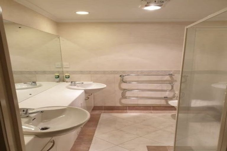 Photo of property in 31 Middlefield Drive, East Tamaki Heights, Auckland, 2016