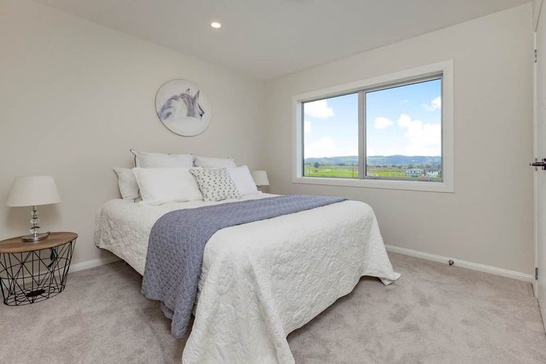 Photo of property in 29 Emerald Avenue, Rosehill, 2113