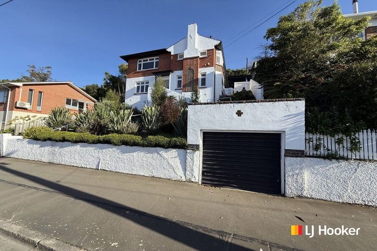 Photo of property in 104 Forbury Road, Saint Clair, Dunedin, 9012