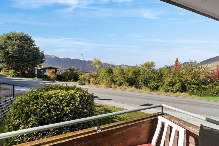 Photo of property in 18 Panorama Terrace, Queenstown, 9300