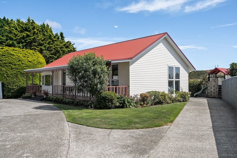 Photo of property in 8 Salem Court, Churton Park, Wellington, 6037