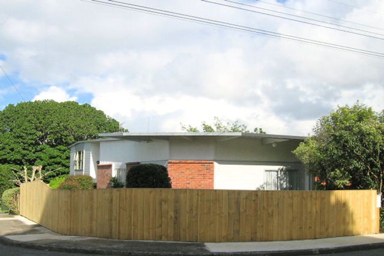 Photo of property in 12 Hoey Street, Te Kamo, Whangarei, 0112