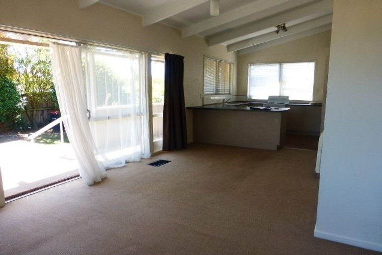 Photo of property in 171 Springs Road, Hornby, Christchurch, 8042