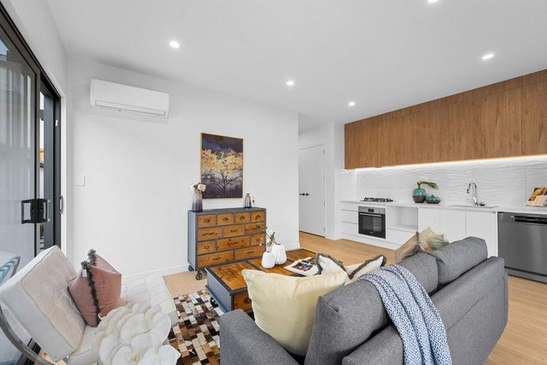 Photo of property in 7b Kotiu Place, Massey, 0614