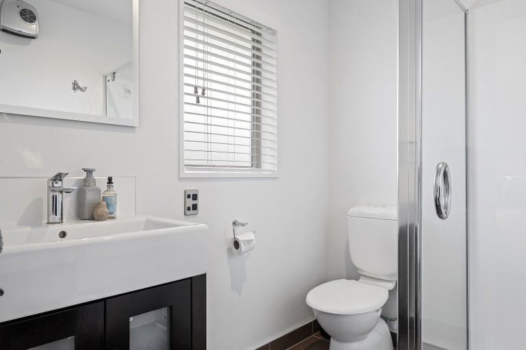 Photo of property in 6 Ambrose Place, Rangiora, 7400