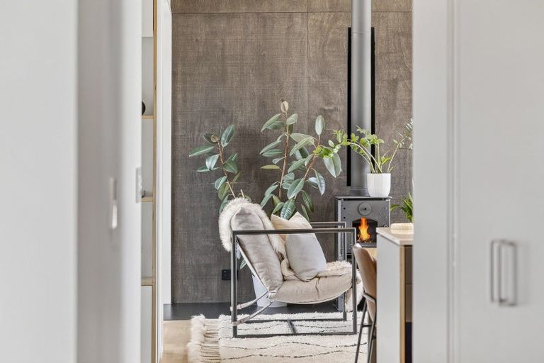 Photo of property in 15 Kereru Crescent, Wanaka, 9305