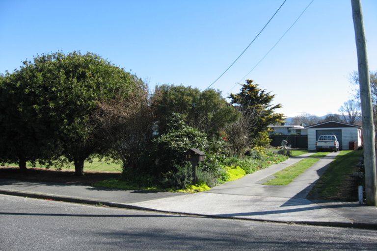 Photo of property in 12 Reading Street, Greytown, 5712