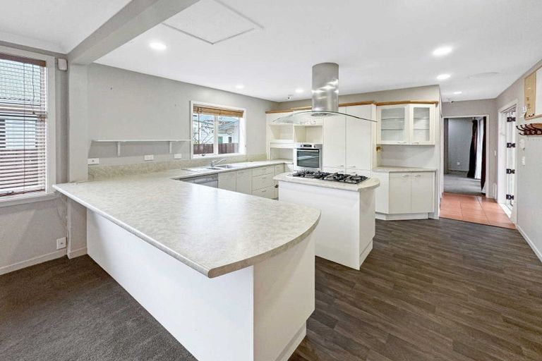 Photo of property in 16 Mackenzie Avenue, Woolston, Christchurch, 8023