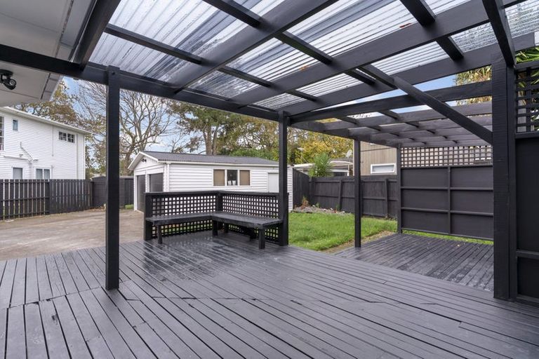 Photo of property in 17 Nan Place, Pakuranga Heights, Auckland, 2010