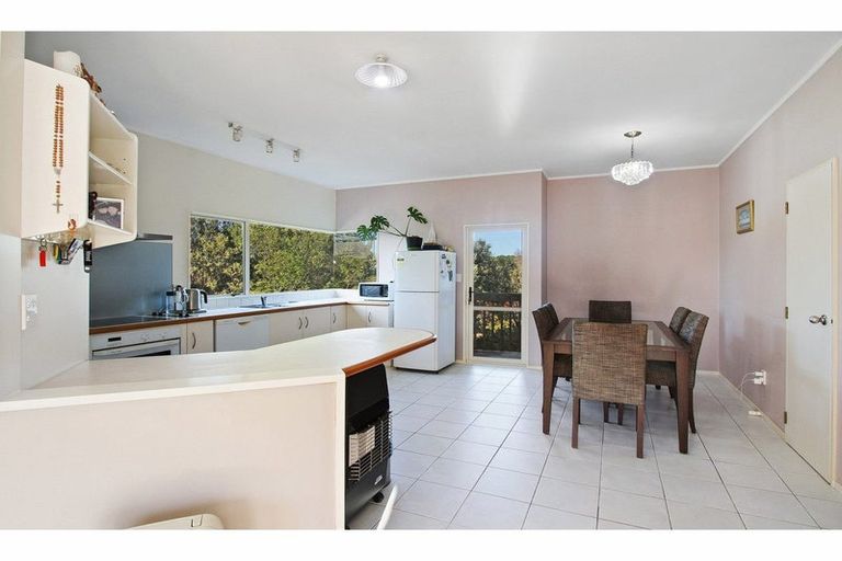 Photo of property in 4 Tern Place, Unsworth Heights, Auckland, 0632