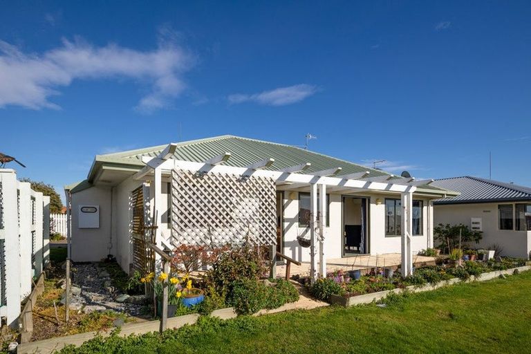 Photo of property in 21 Hawthorn Way, Richmond, 7020