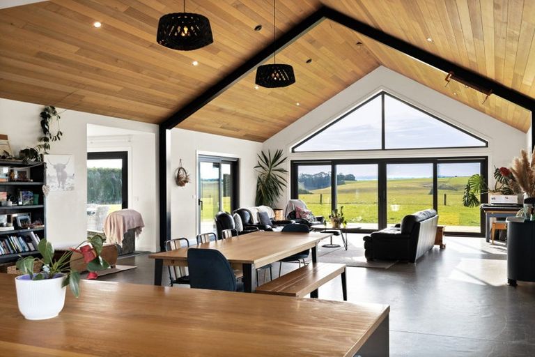 Photo of property in 470 Clinton Highway, Te Houka, Balclutha, 9273