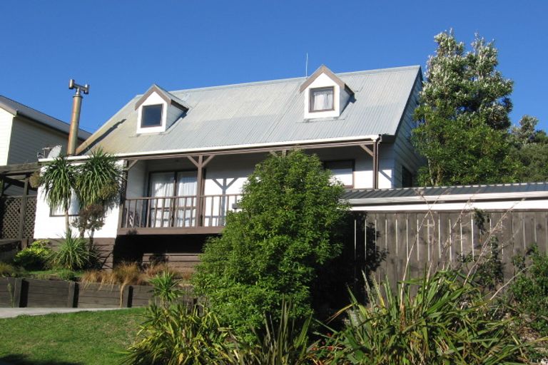 Photo of property in 20 Wingfield Place, Churton Park, Wellington, 6037