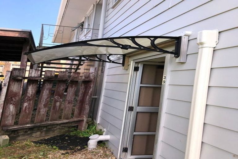 Photo of property in 1/39 Bayview Road, Bayview, Auckland, 0629