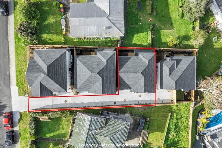 Photo of property in 40c Cyclarama Crescent, Massey, Auckland, 0614