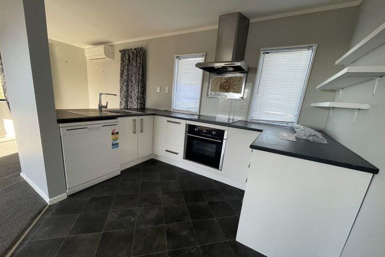 Photo of property in 1/36 Cyclarama Crescent, Massey, Auckland, 0614