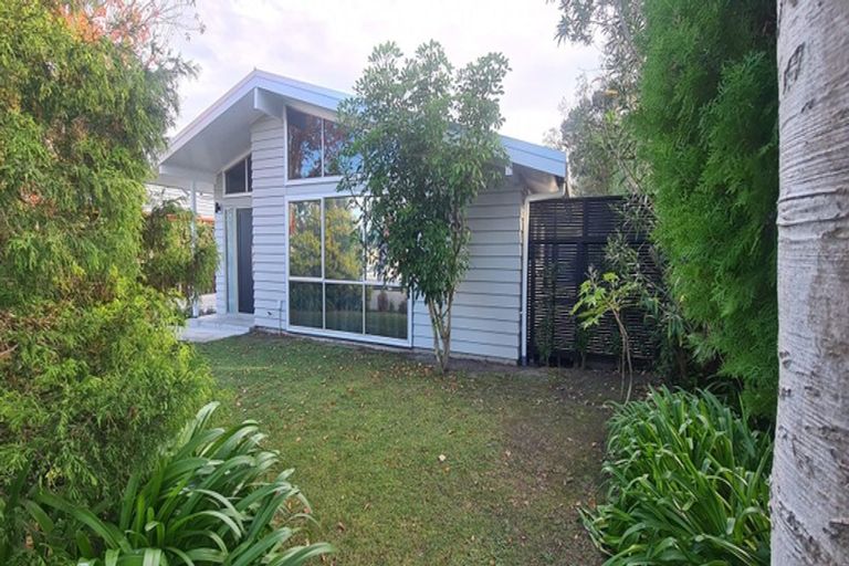 Photo of property in 25 Anderson Road, Taradale, Napier, 4112