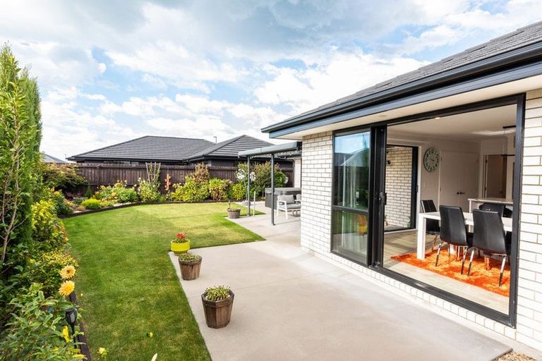 Photo of property in 3 Pierce Street, Marshland, Christchurch, 8083