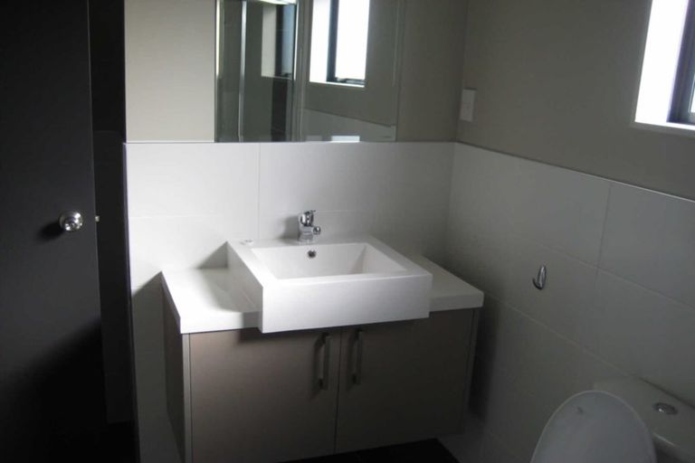 Photo of property in 13 Riverglade Parkway, Te Atatu South, Auckland, 0610