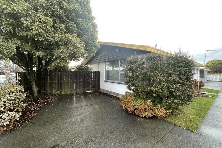 Photo of property in 1/14 Salford Avenue, Redwood, Christchurch, 8051