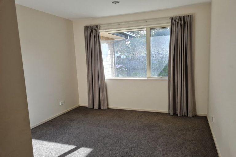 Photo of property in 8 Rollin Street, Heathcote Valley, Christchurch, 8022