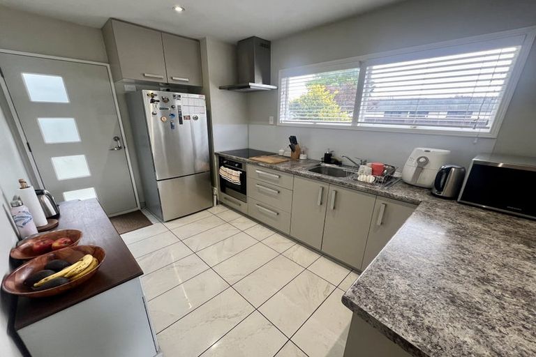 Photo of property in 5 Sarabande Avenue, Redwood, Christchurch, 8051