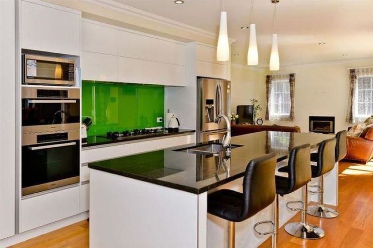 Photo of property in 9a Harrison Avenue, Belmont, Auckland, 0622
