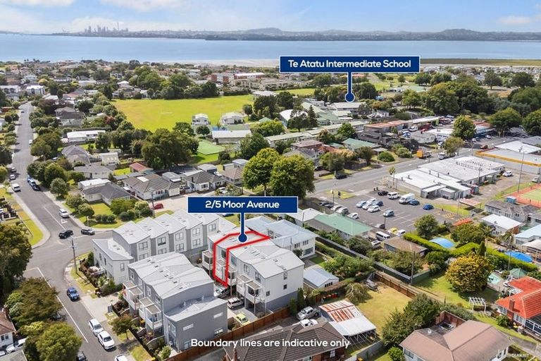Photo of property in 5/2 Moor Avenue, Te Atatu Peninsula, Auckland, 0610