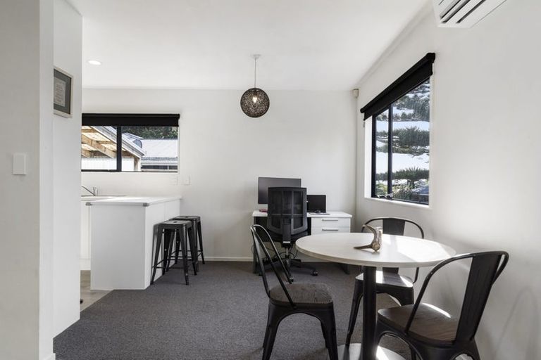 Photo of property in 1/3 Matama Road, Glen Eden, Auckland, 0602
