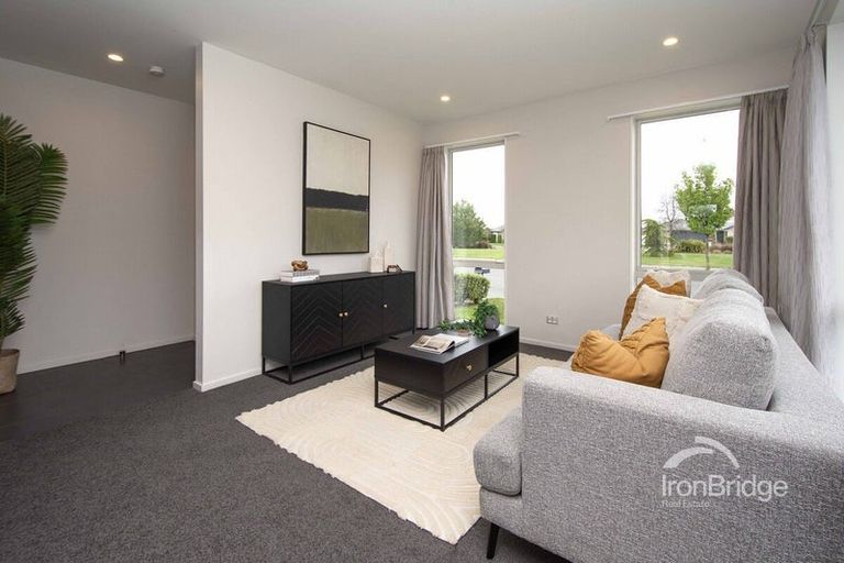 Photo of property in 31 Faringdon Boulevard, Rolleston, 7615