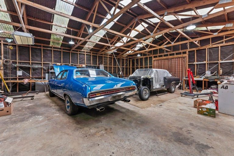 Photo of property in 312 Moores Valley Road, Wainuiomata, 5373
