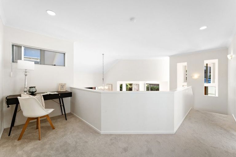 Photo of property in 29 Caversham Drive, Torbay, Auckland, 0630