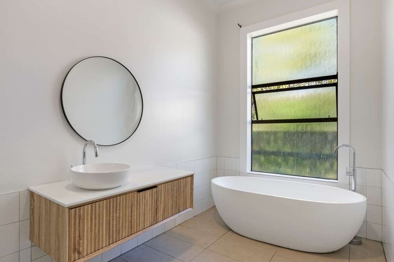 Photo of property in 2 Cobden Street, Gisborne, 4010
