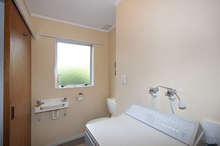 Photo of property in 11/2 Burdendale Grove, Churton Park, Wellington, 6037