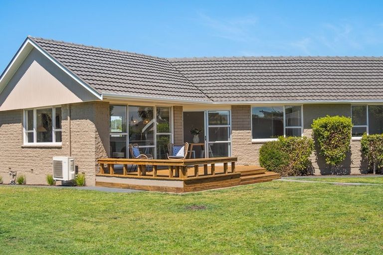 Photo of property in 447b Mairehau Road, Parklands, Christchurch, 8083