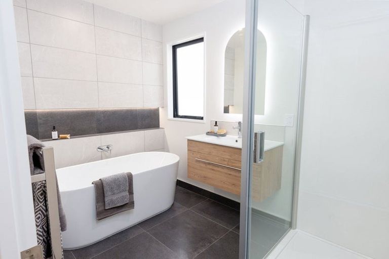 Photo of property in 2 Mccahon Drive, Rangiora, 7400