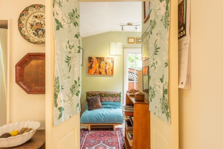 Photo of property in 41 Matatua Road, Raumati Beach, Paraparaumu, 5032