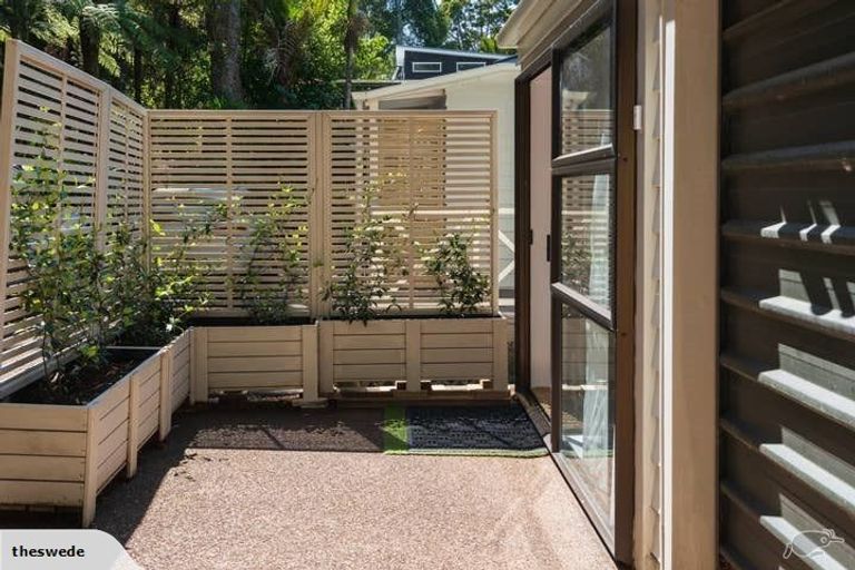 Photo of property in 84 Park Road, Titirangi, Auckland, 0604