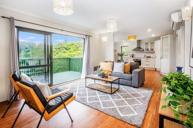 Photo of property in 25a Hiwi Crescent, Titahi Bay, Porirua, 5022