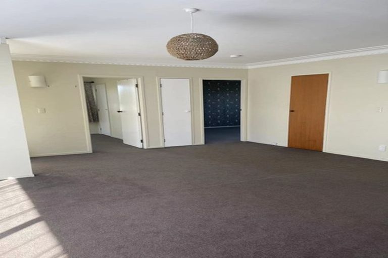 Photo of property in 1/6 Pamela Place, New Lynn, Auckland, 0600