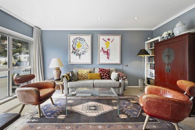 Photo of property in Kingsgate Flats, 10 Austin Street, Mount Victoria, Wellington, 6011