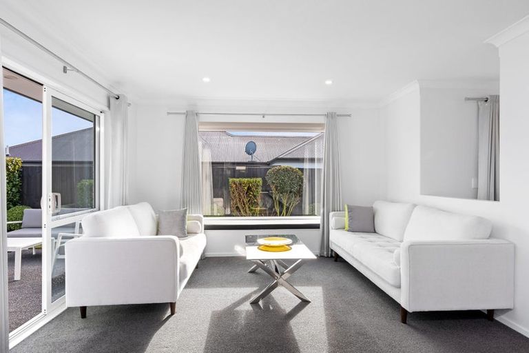 Photo of property in 9 Polish Settlers Place, Marshland, Christchurch, 8083